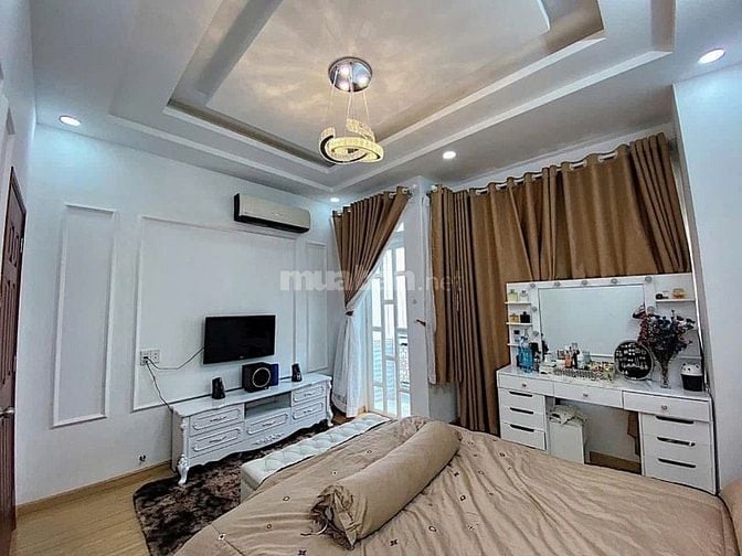 Chủ hạ giá bán gấp căn nhà 3/2 - Quận 10 - Giá hạ còn 5 tỷ 890