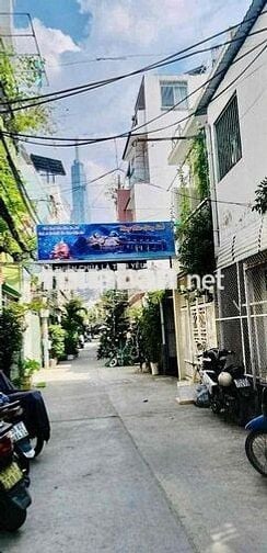 nhà nc hxh trệt L 2 lầu sân thượng xvnt p21.BT