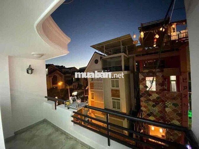 NHÀ CHO THUÊ GẤP NGUYÊN CĂN MẶT TIỀN KINH DOANH HOA SỨ P7 Q PHÚ NHUẬN