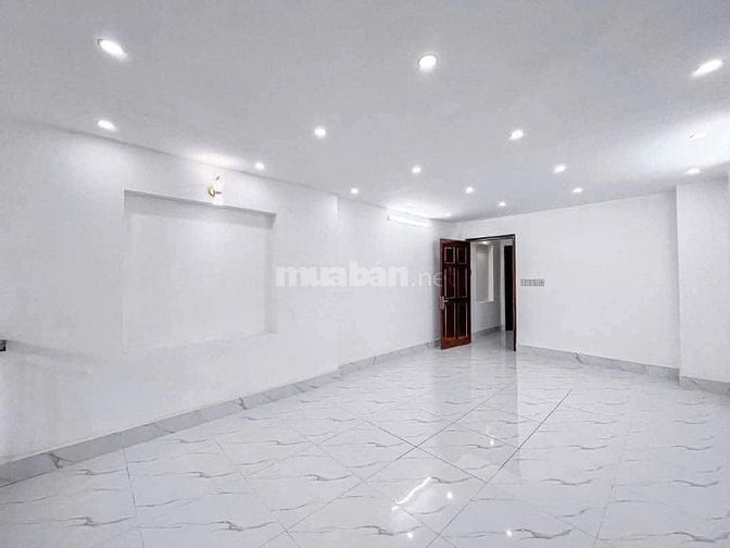 Duy nhất khu Bàu Cát. Nhà 5 tầng (4,6x19m). 88m2. Đường nhựa 10m
