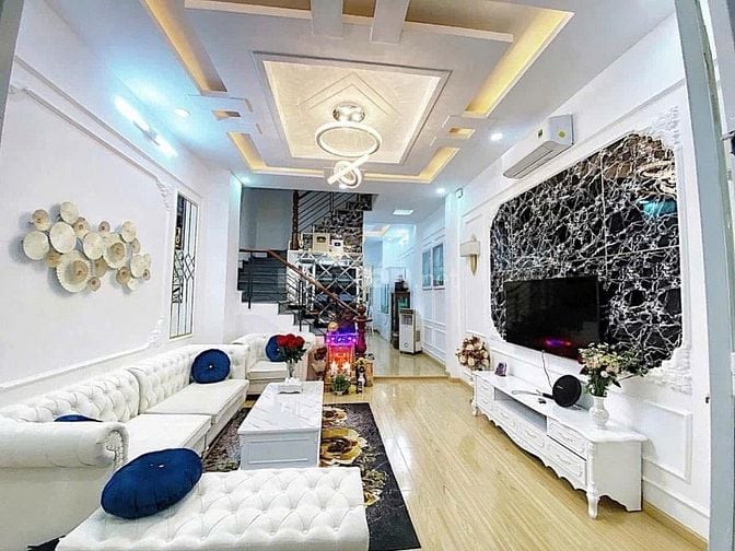 Chủ hạ giá bán gấp căn nhà 3/2 - Quận 10 - Giá hạ còn 5 tỷ 890
