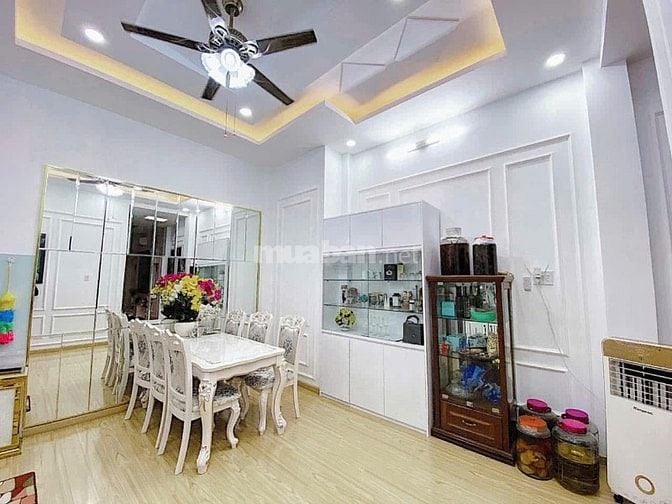 Chủ hạ giá bán gấp căn nhà 3/2 - Quận 10 - Giá hạ còn 5 tỷ 890