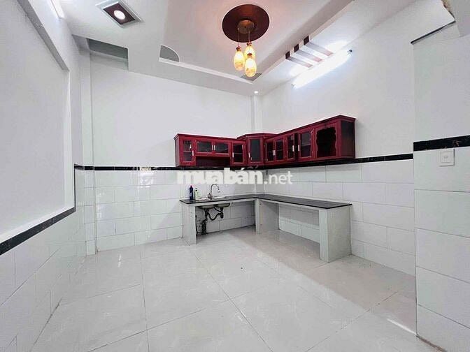Nhà 3 lầu 4x18 hẻm 10m thông xe hơi để trong nhà