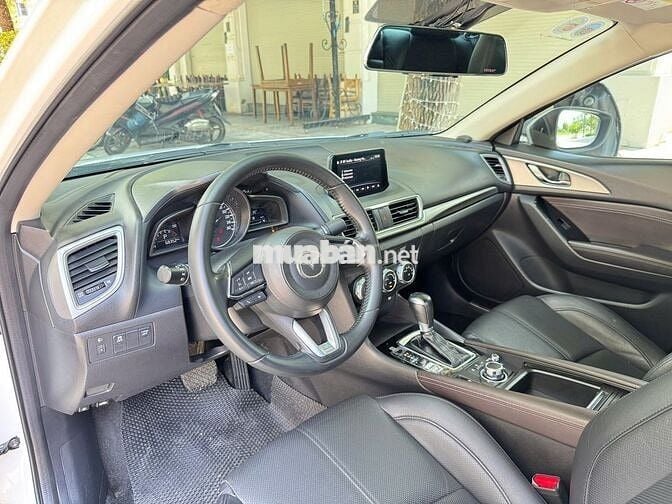 Mazda 3 2019 1.5 facelip tên tư nhân