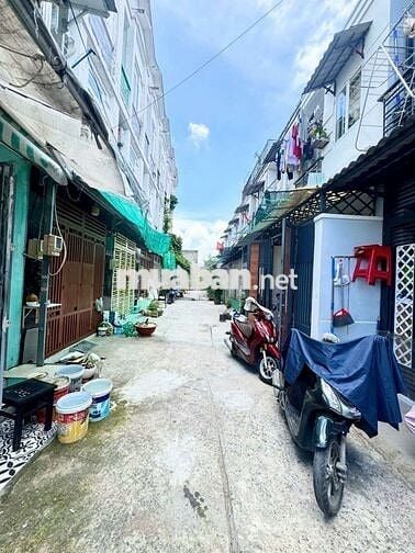 🔥🔥🔥NHÀ ĐẸP,, 1 LẦU - XE HƠI, VÀO TỚI NHÀ - KẾ QUẬN 7 🔥🔥🔥