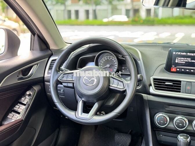 Mazda 3 2019 1.5 facelip tên tư nhân