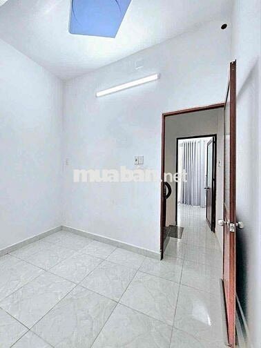 Nhà 4 phòng ngủ 1 trệt 2 lầu hẻm ô tô chỉ 2tỷ250 giá tốt