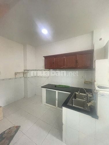 Gần Cầu Kênh Tẻ, 03 Tầng, DT 30 m2. Giá 4,5 tỷ