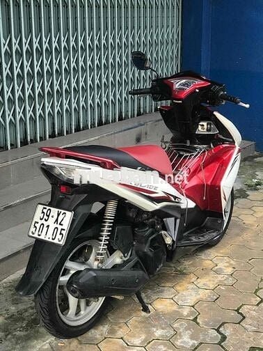 Cần bán Honda Airblade 125 Bstp .Máy zin êm ru