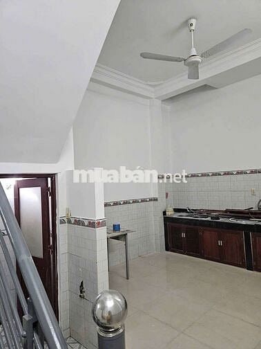 Cho thuê nhà hẻm xe tải 26/3 p. Bình Hưng Hòa quận Bình Tân