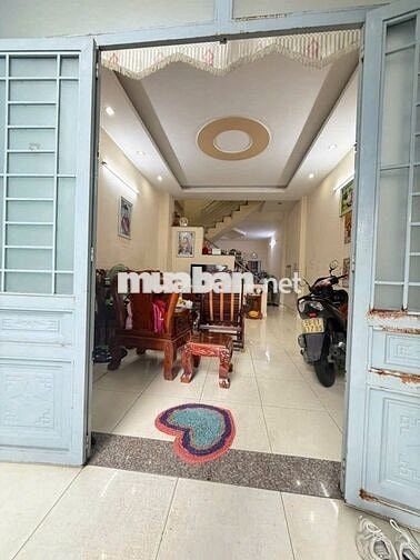 BÁN NHÀ BÀ ĐIỂM HÓC MÔN- DIỆN TÍCH LỚN 2 TẦNG SÁT TRUNG TÂM