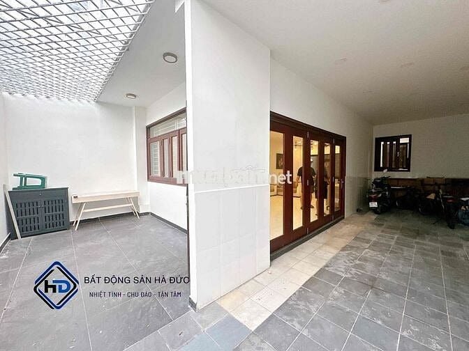 Biệt thự 8x16 full nội thất cao cấp đối diện UBND Quận 12