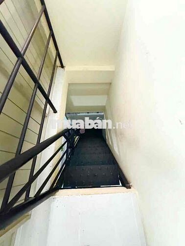 NHÀ BÁN TRÊN ĐƯỜNG LÊ VĂN QUỚI- BÌNH TRỊ ĐÔNG.BÌNH TÂN 32M2.GIÁ 3.9 TỶ