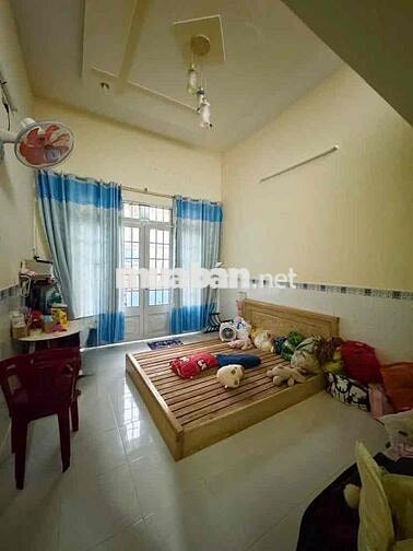 NHÀ BÁN TRÊN ĐƯỜNG LÊ VĂN QUỚI- BÌNH TRỊ ĐÔNG.BÌNH TÂN 32M2.GIÁ 3.9 TỶ