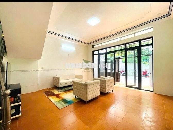CHO THUÊ NHÀ NGUYÊN CĂN 1 TRỆT 1 LẦU KHU VỰC  NGỌC HIỆP GIÁ 10 TRIỆU