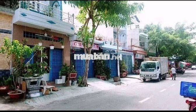 Cho thuê nhà nguyên căn mặt tiền kinh doanh Q. Tân Phú