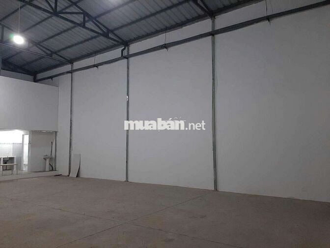 Cho thuê kho 200m2 Phú Tân, Thủ Dầu Một