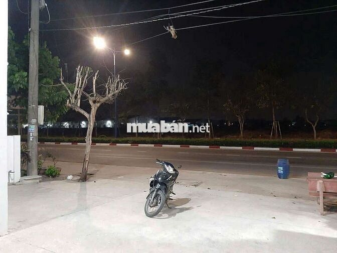 Cho thuê kho 200m2 Phú Tân, Thủ Dầu Một