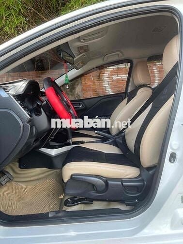 Honda City 2015 1.5 CVT - 86000 km chuẩn gia đình