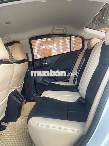Honda City 2015 1.5 CVT - 86000 km chuẩn gia đình