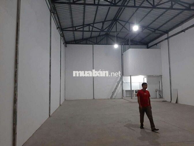 Cho thuê kho 200m2 Phú Tân, Thủ Dầu Một