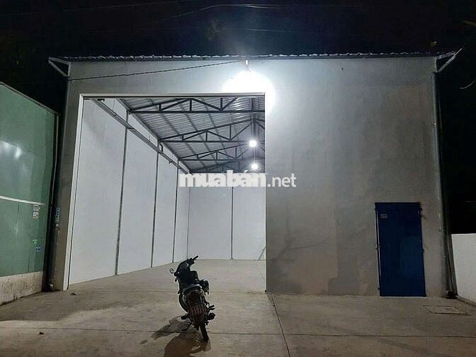 Cho thuê kho 200m2 Phú Tân, Thủ Dầu Một