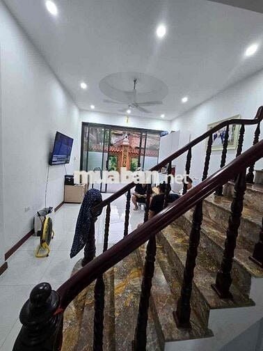 Cần bán nhà Kim Giang, DT:41m2, ngõ thông, ô tô đỗ cử, kinh doanh đỉnh