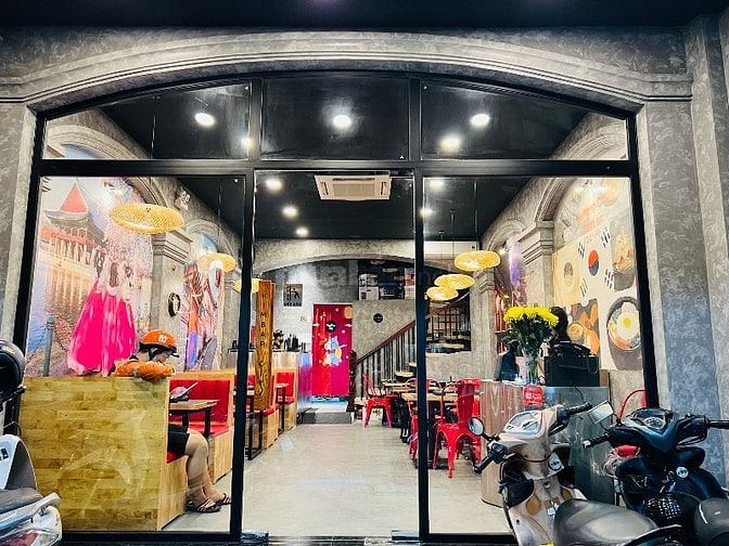 Sang nhượng mặt bằng đẹp khu kinh doanh đông đúc Tân Bình