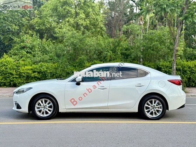 Mazda 3 1.5 AT 2016