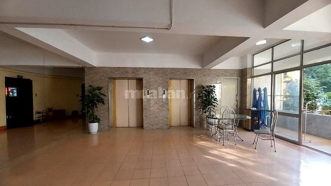 Bán căn hộ tầng 2 khu Đồng Tàu, Hoàng Mai, diện tích 53,5m2, 2PN