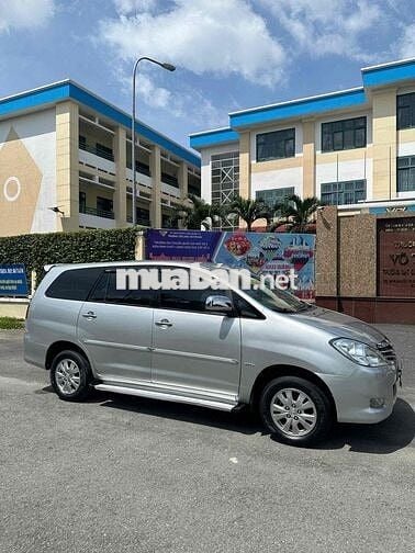 Toyota Innova 2008 V -AT.