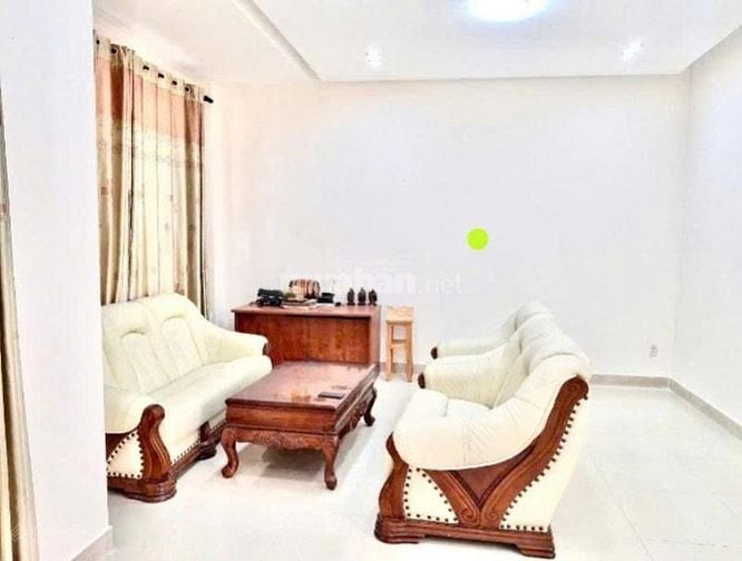 Cho thuê biệt thự sân vườn 204m² Lê Văn Thọ Gò Vấp, giá 38 triệu/tháng