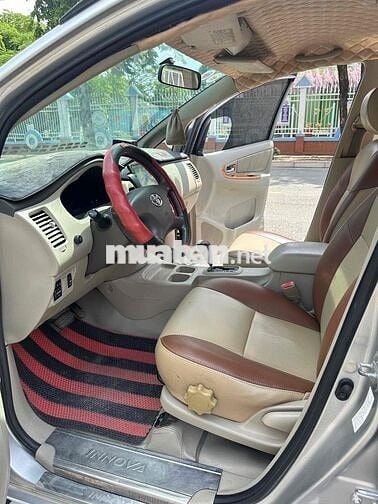 Toyota Innova 2008 V -AT.