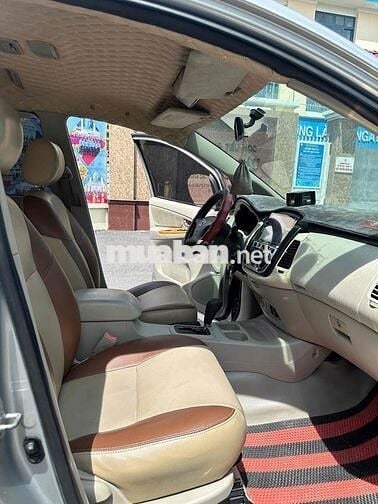 Toyota Innova 2008 V -AT.