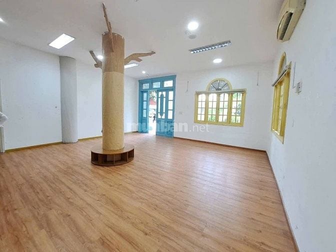 Cho thuê biệt thự mặt tiền, phường thảo điền , q2 , tp thủ đức