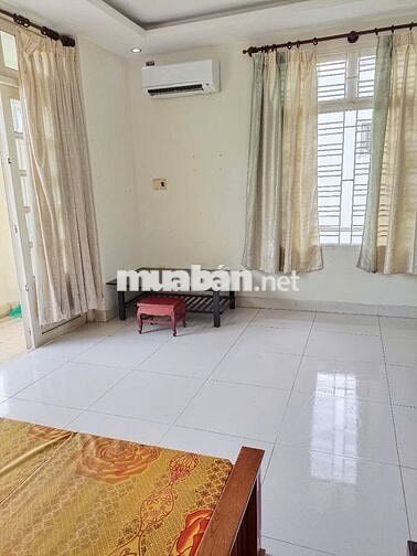 Phòng P12 Gò Vấp 34m2 có cửa sổ, ban công cây xanh thoáng,đủ nội thất