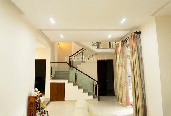 Cho thuê biệt thự sân vườn 204m² Lê Văn Thọ Gò Vấp, giá 38 triệu/tháng