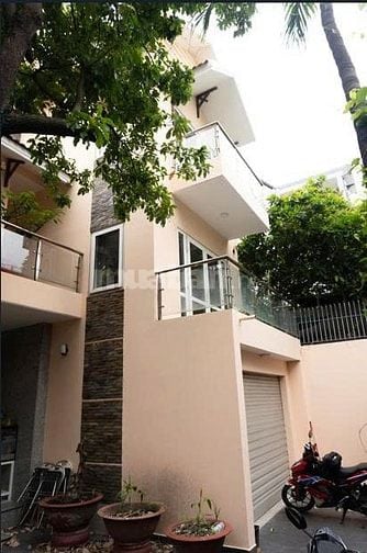 Cho thuê biệt thự sân vườn 204m² Lê Văn Thọ Gò Vấp, giá 38 triệu/tháng