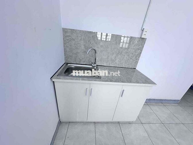 căn hộ 40m2 có bancon full nội thất,có bếp,bàn rửa chén ,chợ thạch đà