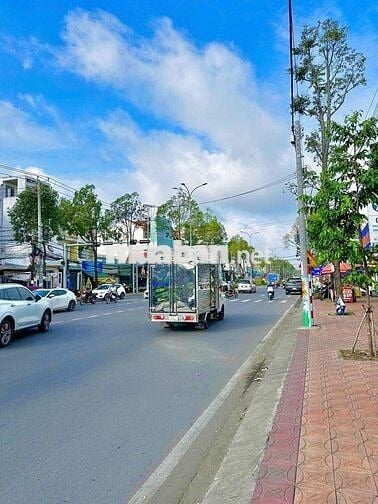 CHO THUÊ MẶT BẰNG CỰC ĐẸP NGÃ 3 ĐƯỜNG NGUYỄN VĂN CỪ  VỚI TRẦN HOÀNG NA
