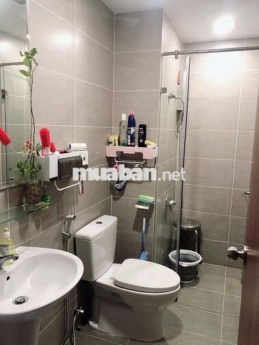 Cho thuê căn hộ  PEGASUITE1 - 2PN 2WC -View hướng quận 1,bancol thoáng