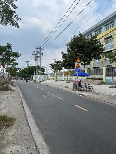 Nhà mặt tiền mễ cốc p15Q8. Gần chợ , trường học, trạm y tế phường