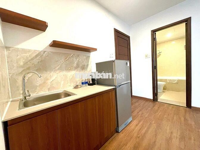 Cho thuê căn hộ Studio thoáng mát ngay trung tâm thành phố
