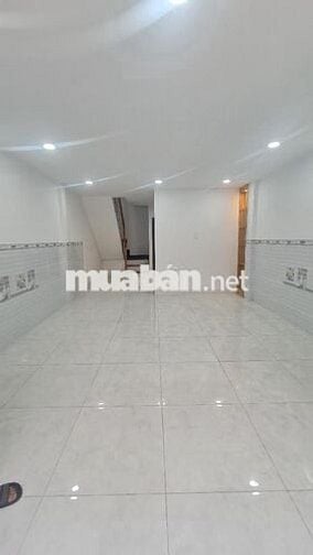 NHÀ 2 TẦNG, HẺM XE HƠI, SÁT MT, (4X9)M2, HOÀN CÔNG ĐỦ, 4,2 TỶ CÒN TL
