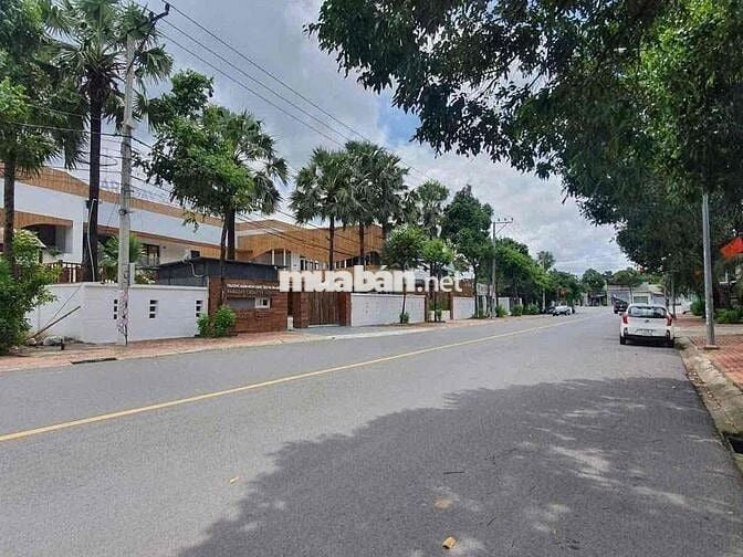 Cho thuê biệt thự phường Hiệp Thành