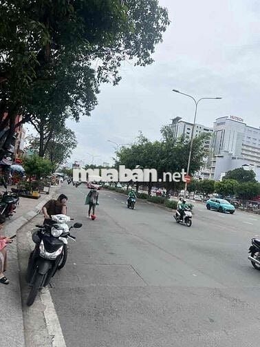 ĐIỆN BIÊN PHỦ - CÁCH MT 30M - NHÀ VUÔNG LÔ GÓC - CHỦ BÁN NHANH GIÁ TL