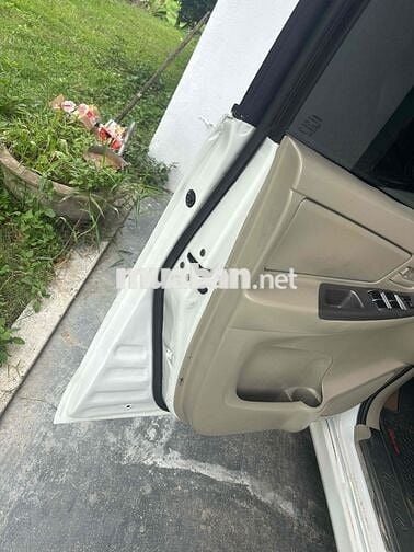 Toyota Innova 2013 2.0J - 170000 km