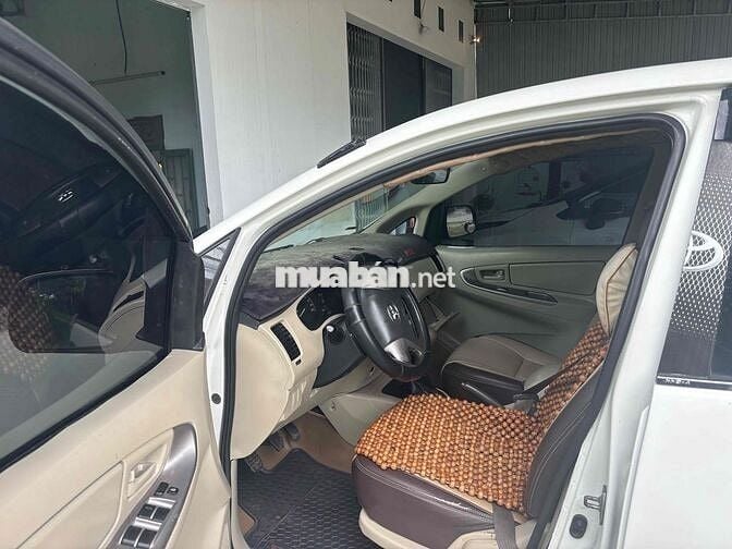 Toyota Innova 2013 2.0J - 170000 km