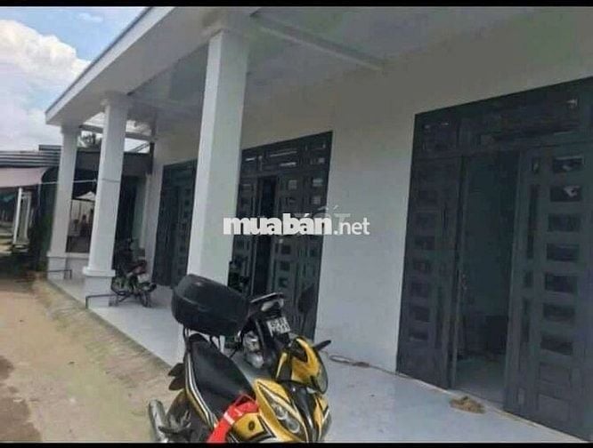 cần bán căn nhà công chứng vi bằng gần kcn trà nóc.nhà còn mới đẹp