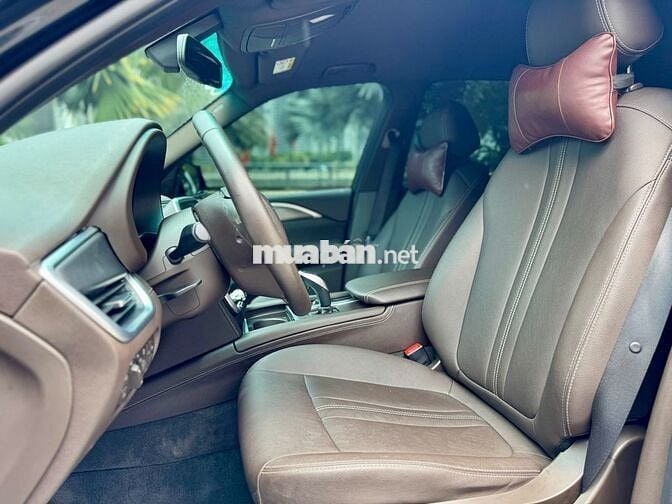 VinFast Lux SA Plus 2021 - Màu đen - 5v3km